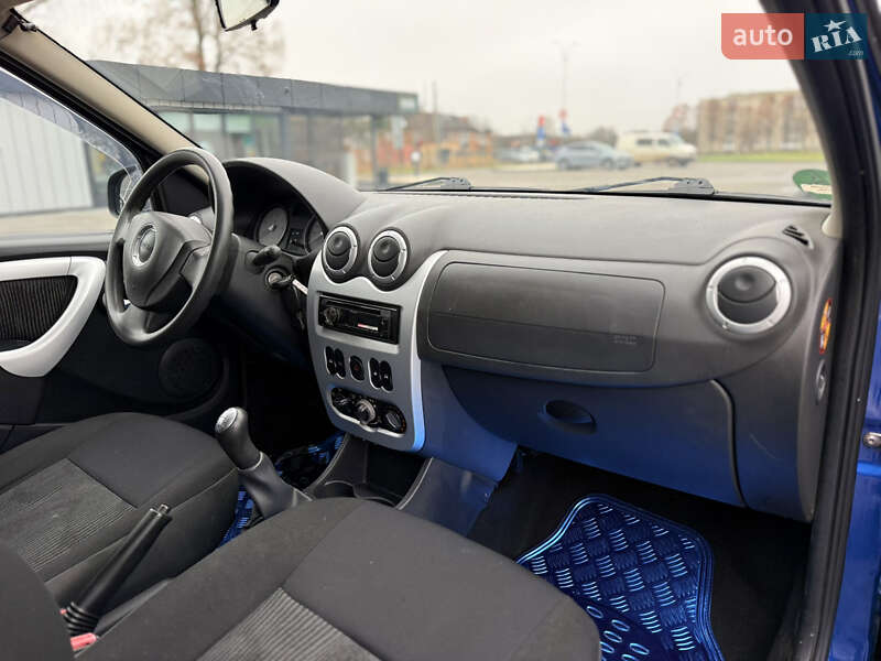 Універсал Dacia Logan MCV 2010 в Володимирі