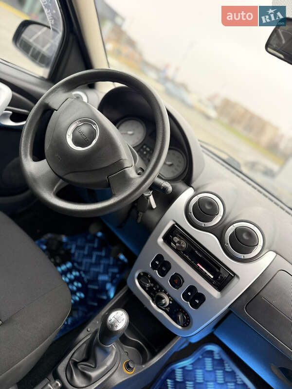 Універсал Dacia Logan MCV 2010 в Володимирі