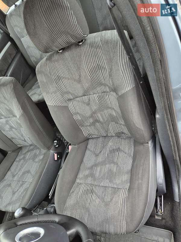 Універсал Dacia Logan MCV 2010 в Стрию