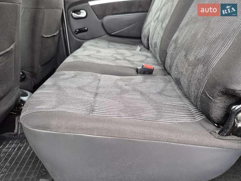 Універсал Dacia Logan MCV 2010 в Стрию