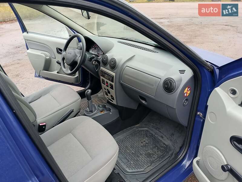 Універсал Dacia Logan MCV 2009 в Чернігові