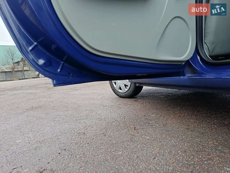 Універсал Dacia Logan MCV 2009 в Чернігові