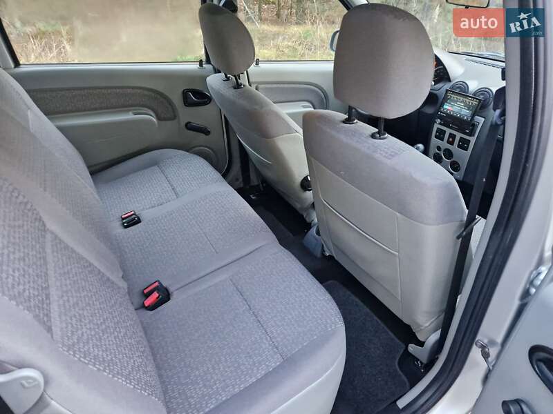 Универсал Dacia Logan MCV 2008 в Бородянке фото 18 Универсал Dacia Logan MCV 2008 в Бородянке