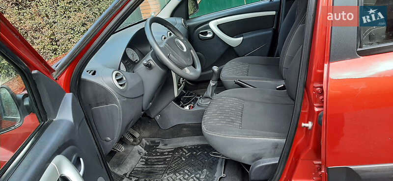 Универсал Dacia Logan MCV 2011 в Чернигове фото 47 Универсал Dacia Logan MCV 2011 в Чернигове