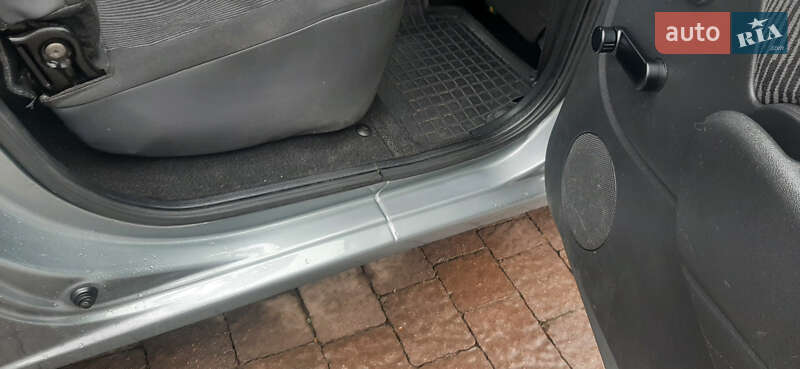 Универсал Dacia Logan MCV 2010 в Чернигове фото 22 Универсал Dacia Logan MCV 2010 в Чернигове