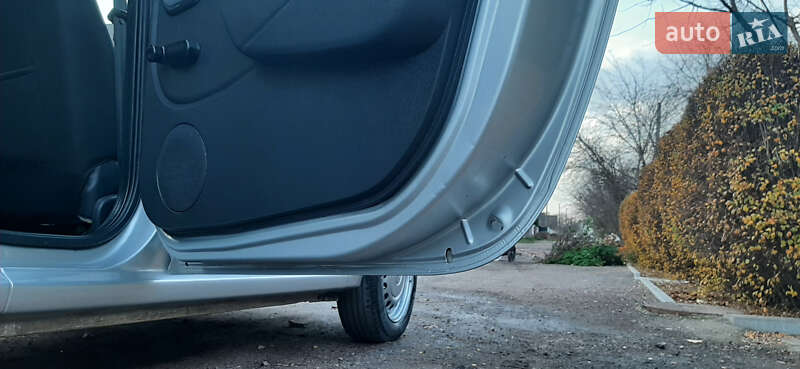 Универсал Dacia Logan MCV 2010 в Чернигове фото 22 Универсал Dacia Logan MCV 2010 в Чернигове