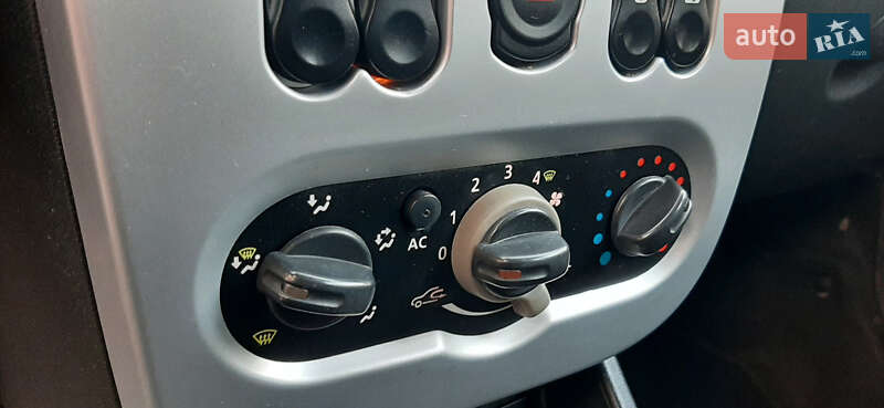 Универсал Dacia Logan MCV 2010 в Чернигове фото 38 Универсал Dacia Logan MCV 2010 в Чернигове