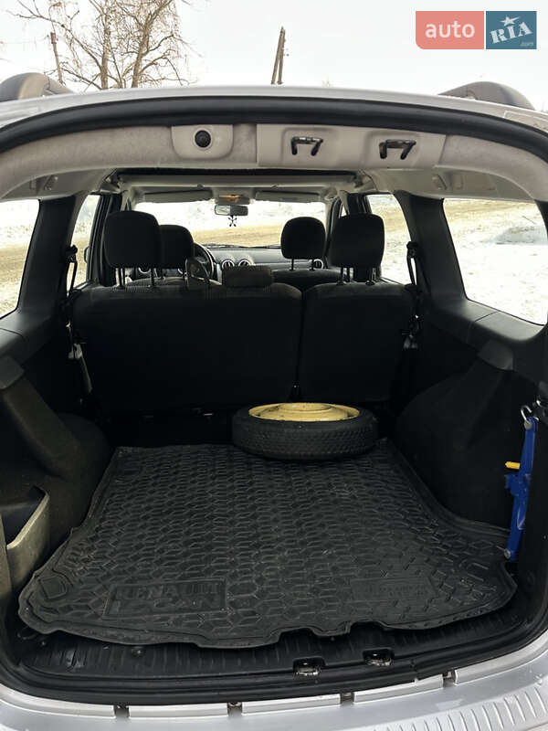 Універсал Dacia Logan MCV 2009 в Ромнах фото 33 Універсал Dacia Logan MCV 2009 в Ромнах