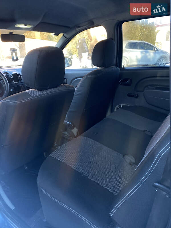 Универсал Dacia Logan MCV 2007 в Знаменке