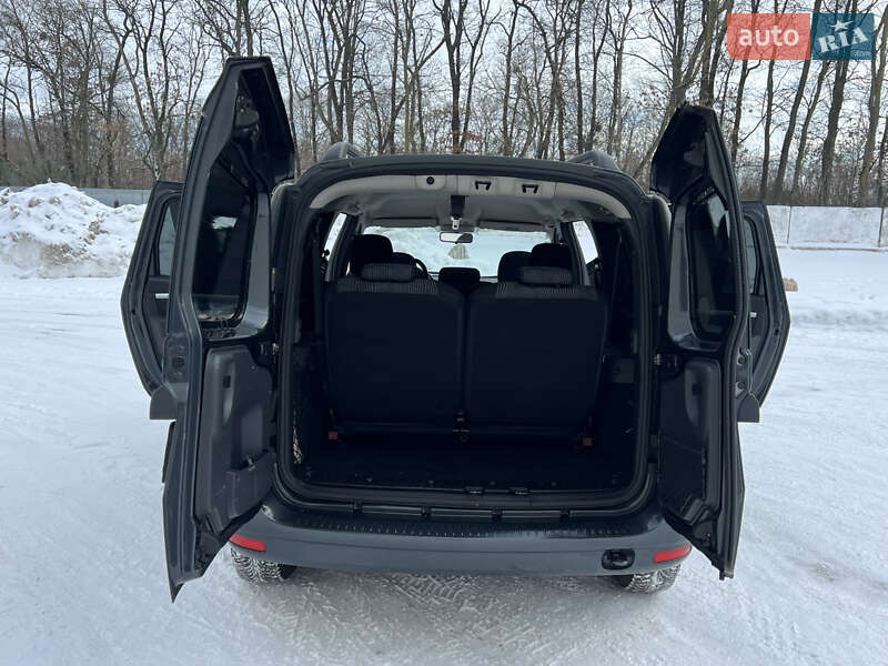 Универсал Dacia Logan MCV 2010 в Луцке фото 67 Универсал Dacia Logan MCV 2010 в Луцке