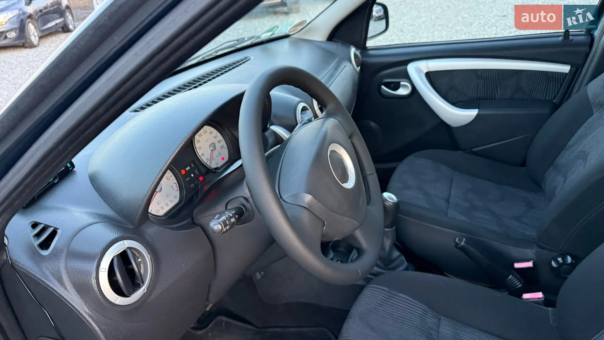 2010 Dacia Logan - мініатюра 10