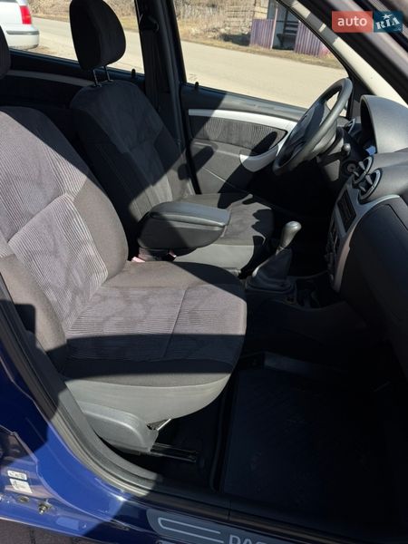 Универсал Dacia Logan MCV 2008 в Ромнах