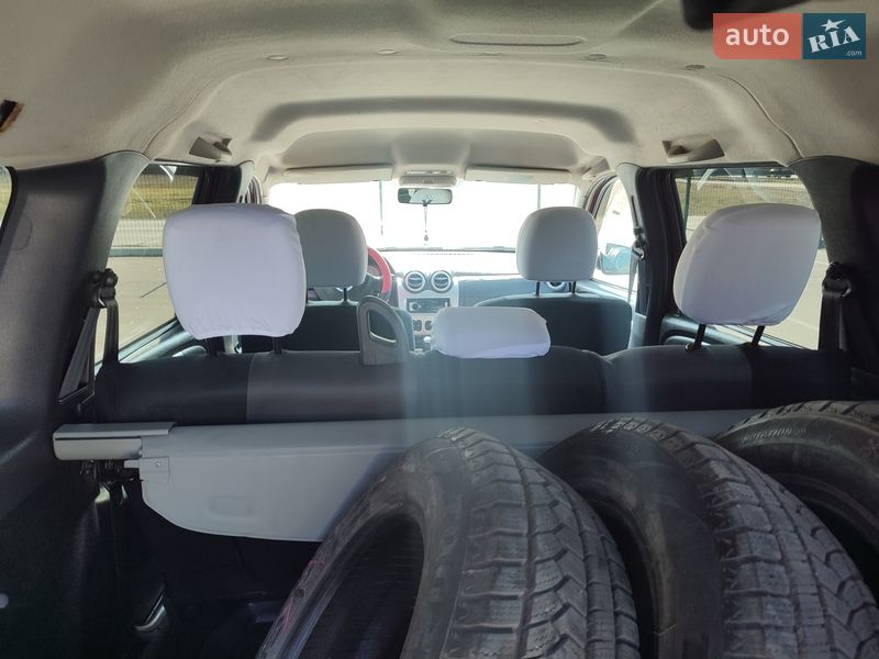 Универсал Dacia Logan MCV 2011 в Долинской фото 19 Универсал Dacia Logan MCV 2011 в Долинской