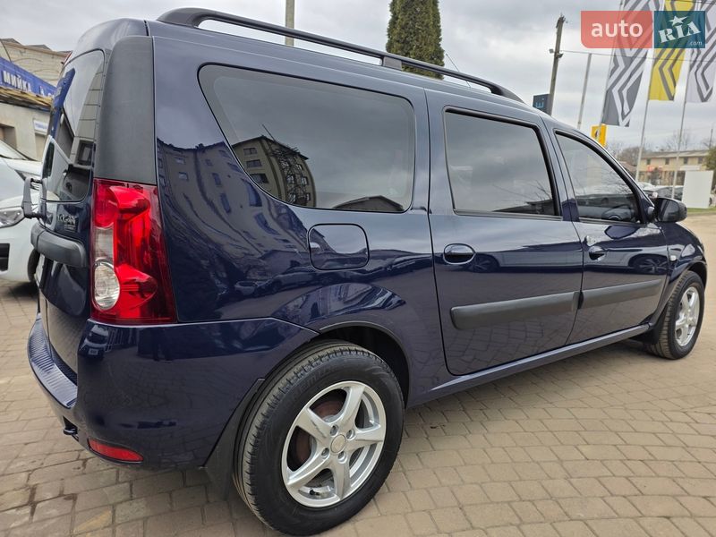 Седан Dacia Logan MCV 2010 в Ивано-Франковске