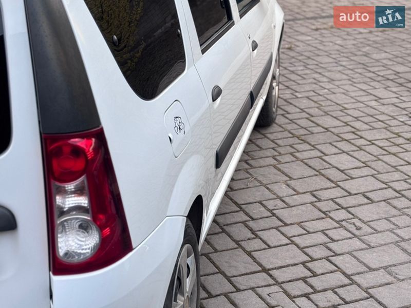 Универсал Dacia Logan MCV 2012 в Белой Кринице фото 3 Универсал Dacia Logan MCV 2012 в Белой Кринице