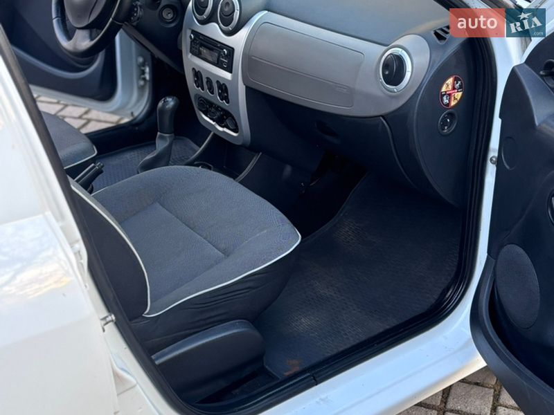 Универсал Dacia Logan MCV 2012 в Белой Кринице фото 9 Универсал Dacia Logan MCV 2012 в Белой Кринице