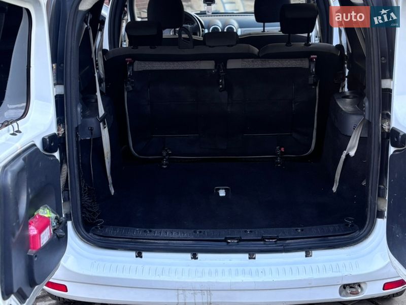 Универсал Dacia Logan MCV 2012 в Белой Кринице фото 11 Универсал Dacia Logan MCV 2012 в Белой Кринице