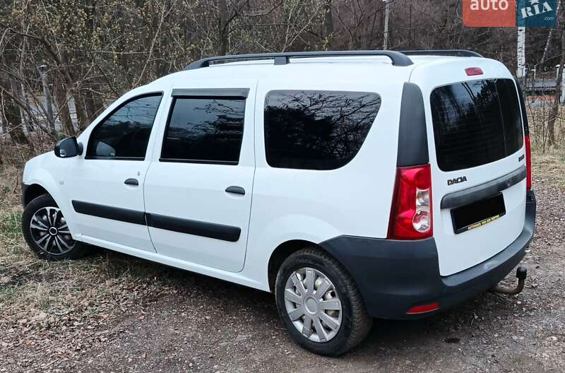 Универсал Dacia Logan MCV 2011 в Чернигове