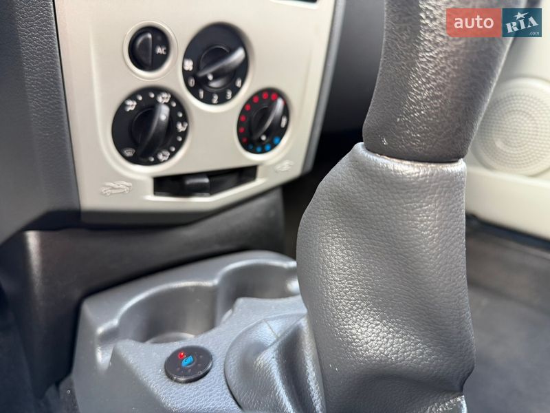 Универсал Dacia Logan MCV 2009 в Ровно