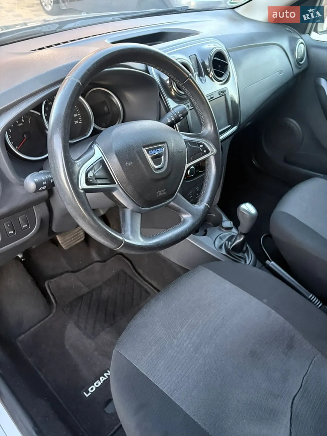 2017 Dacia Logan - мініатюра 13