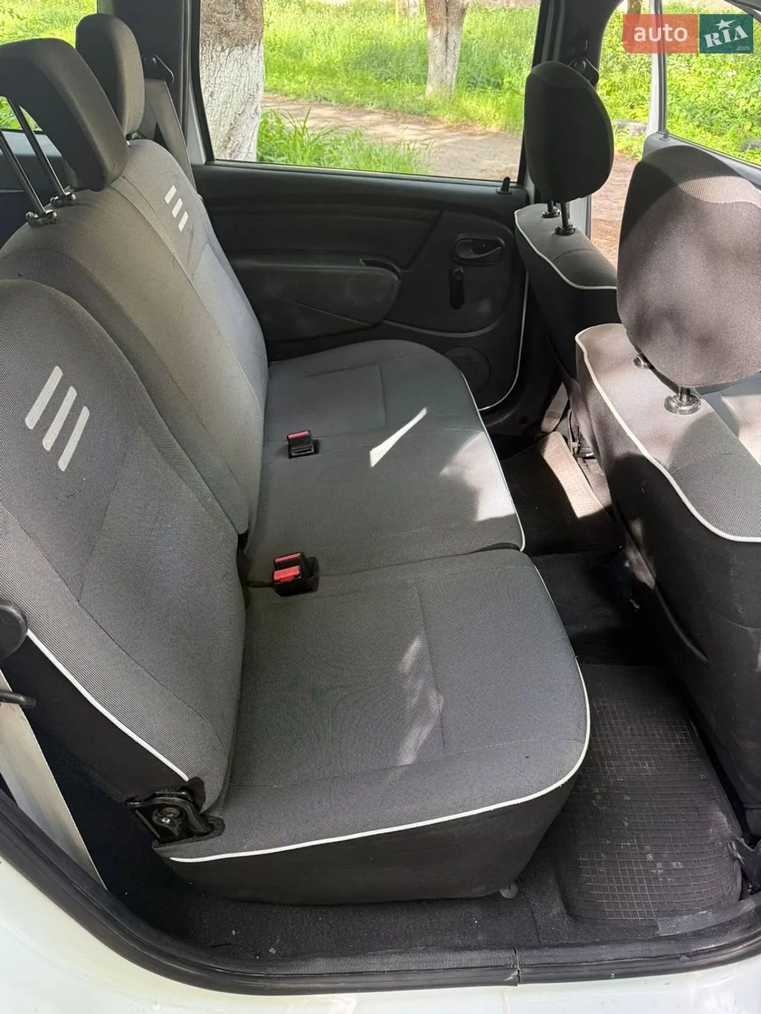 2012 Dacia Logan - мініатюра 13