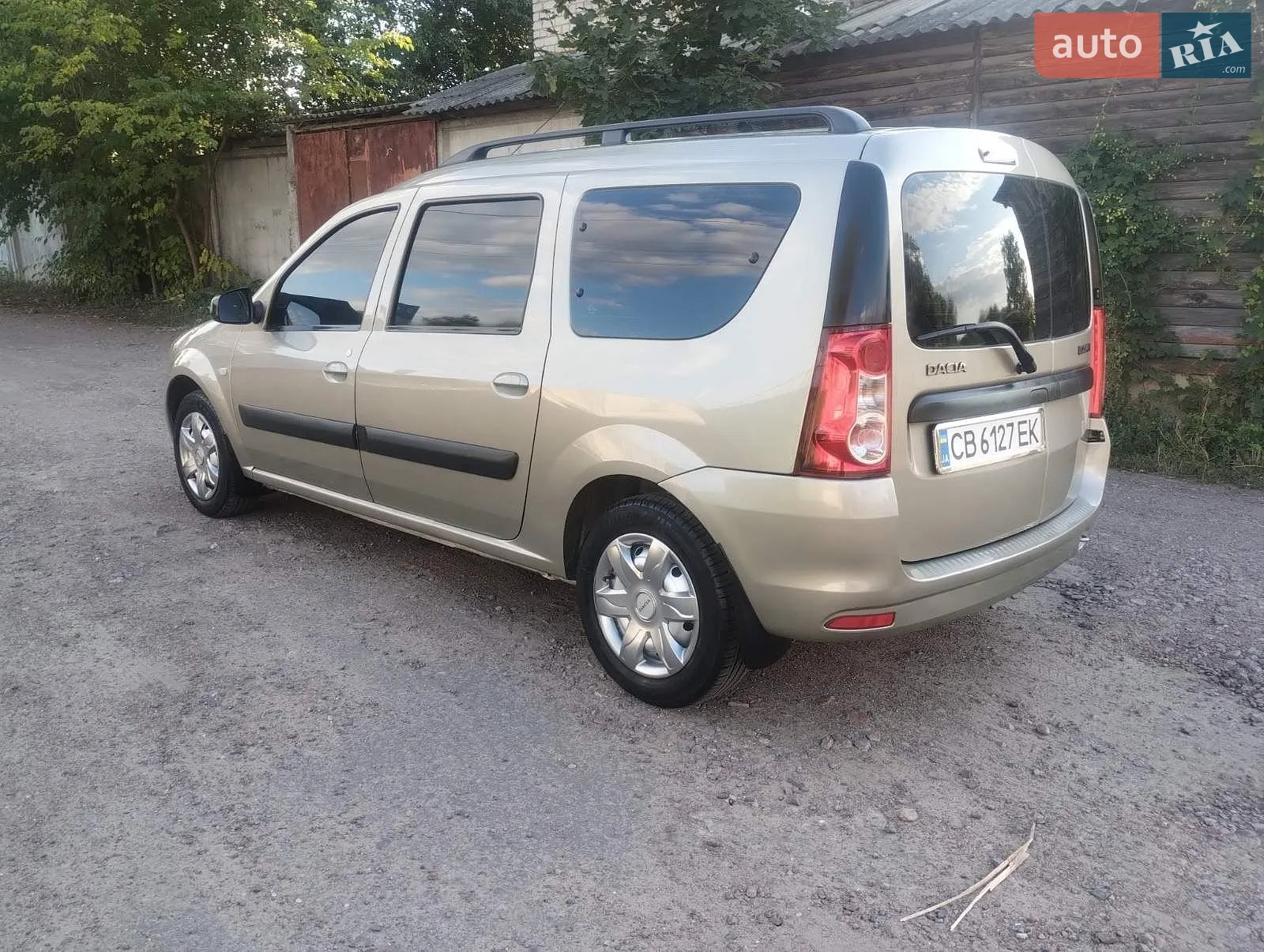 2011 Dacia Logan - мініатюра 13