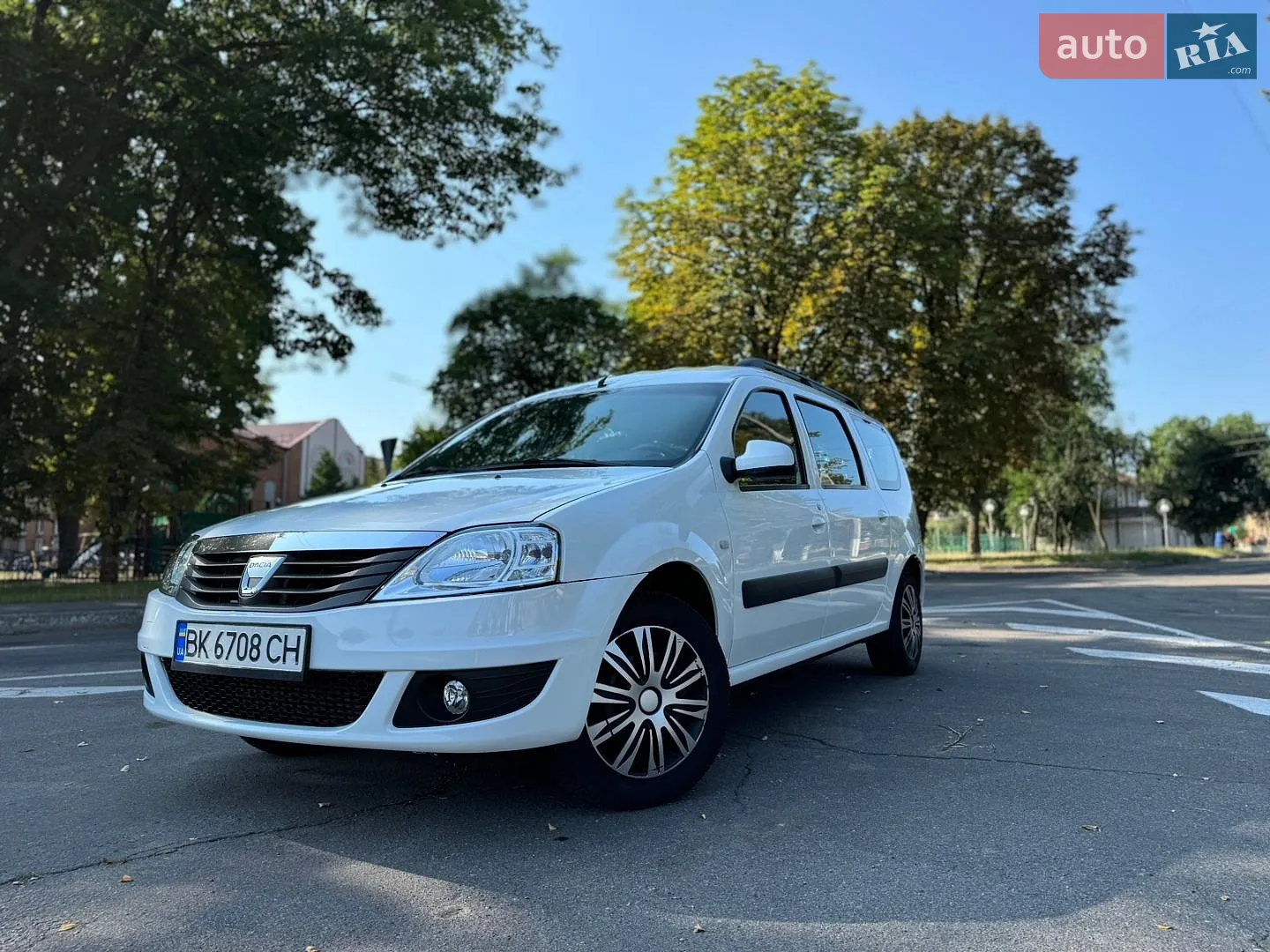 2011 Dacia Logan - мініатюра 10