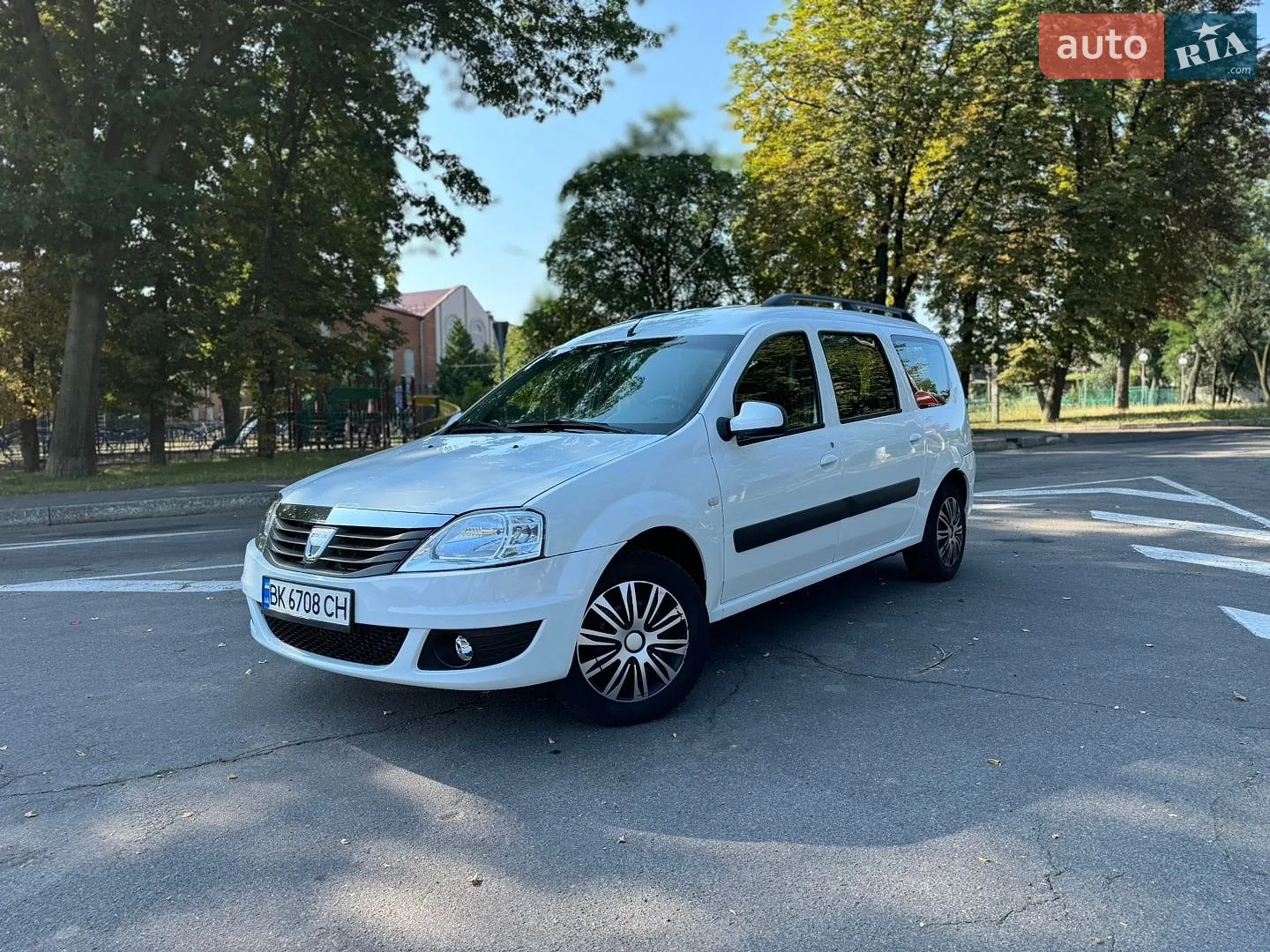 2011 Dacia Logan - мініатюра 27