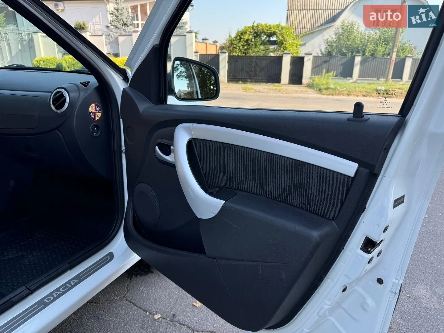 2011 Dacia Logan - мініатюра 36