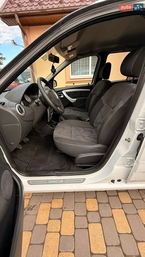 2010 Dacia Logan - мініатюра 25