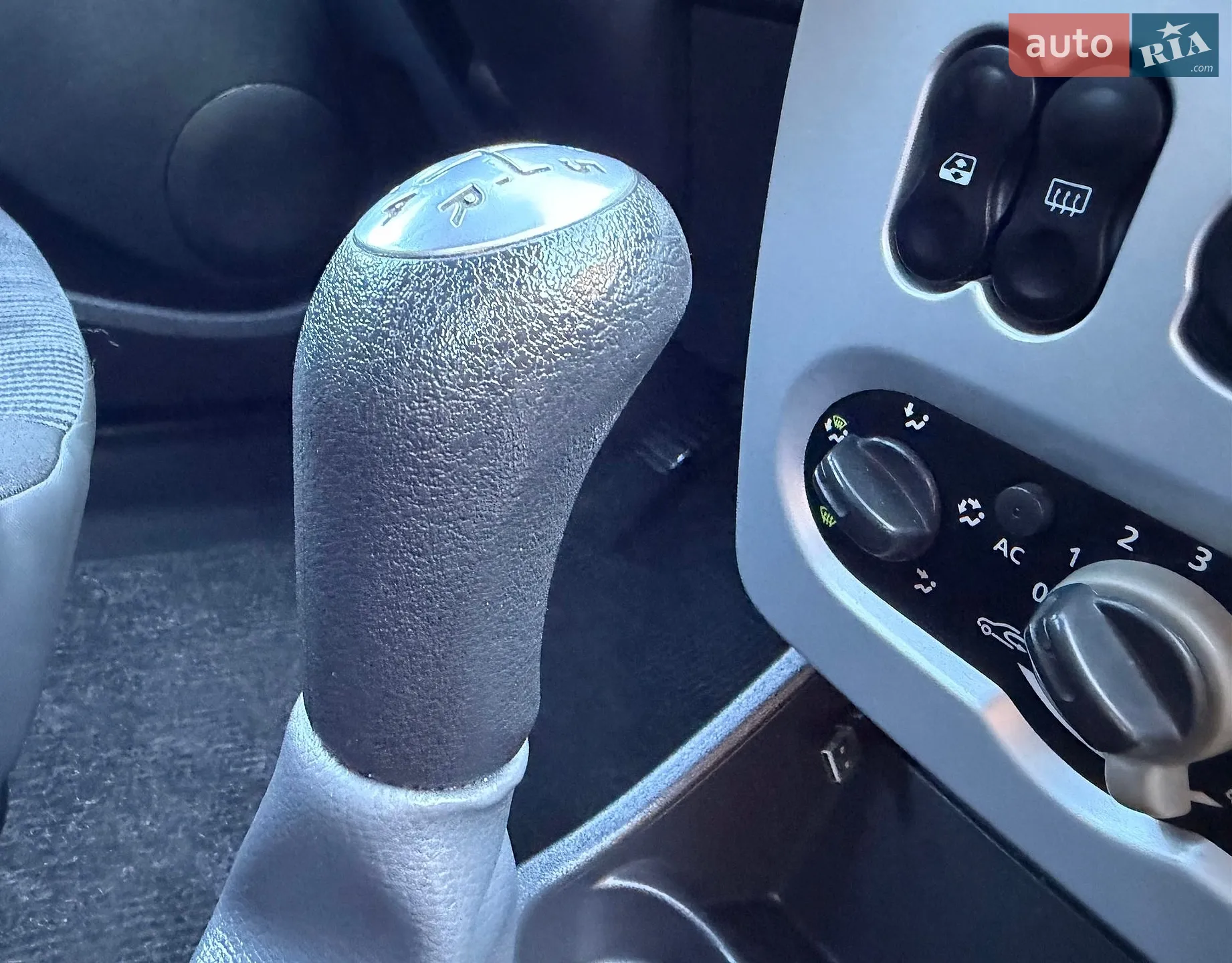 2011 Dacia Logan - мініатюра 116