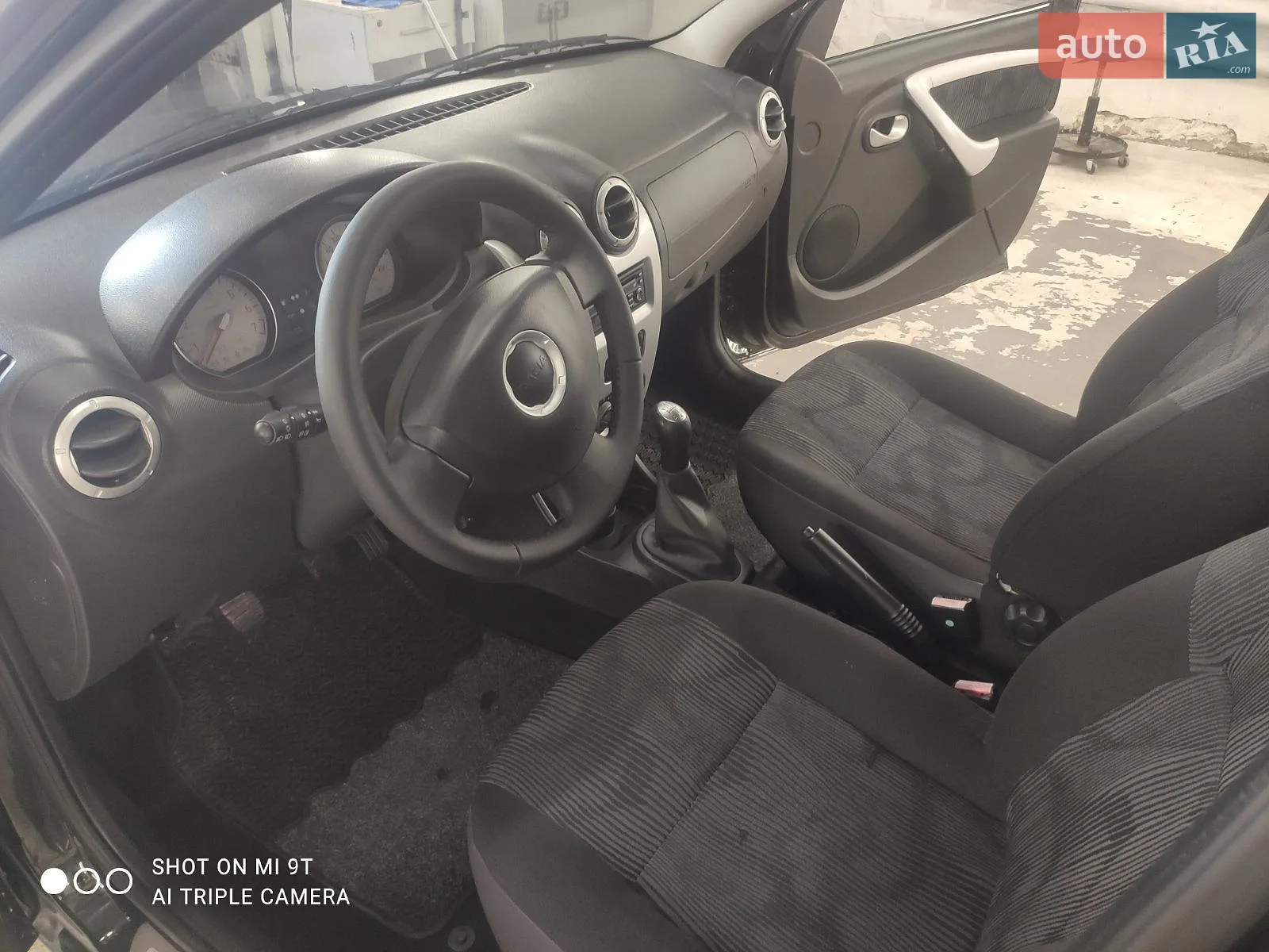 2011 Dacia Logan - мініатюра 16