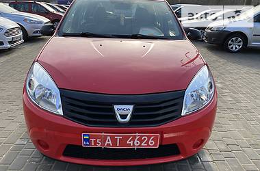 Хетчбек Dacia Logan 2010 в 