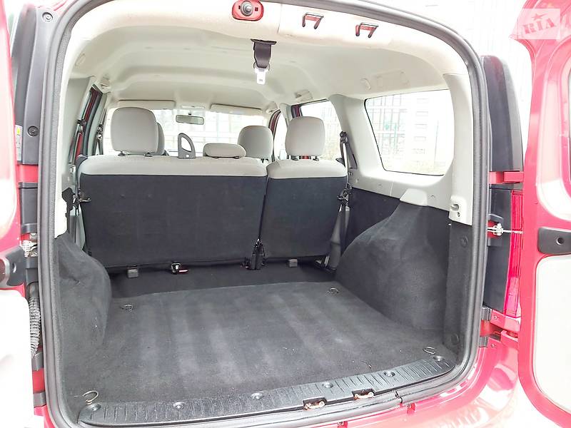 Універсал Dacia Logan 2010 в Івано-Франківську