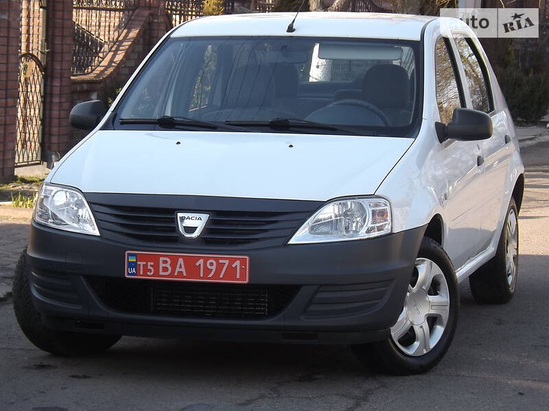 Седан Dacia Logan 2012 в 