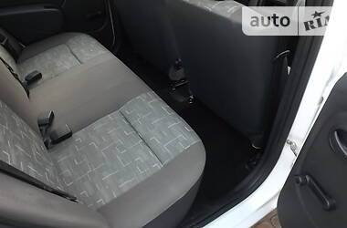 Седан Dacia Logan 2012 в 