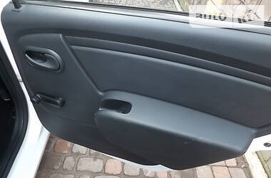 Седан Dacia Logan 2012 в 