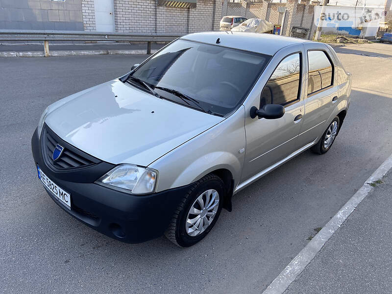 Седан Dacia Logan 2006 в 