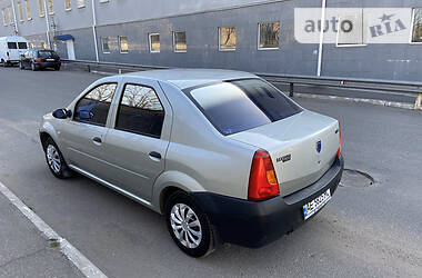 Седан Dacia Logan 2006 в 