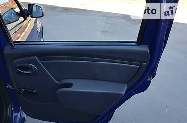 Седан Dacia Logan 2009 в 