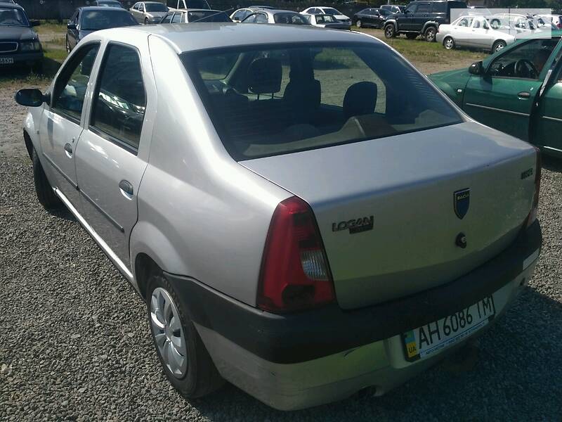 Седан Dacia Logan 2007 в Києві