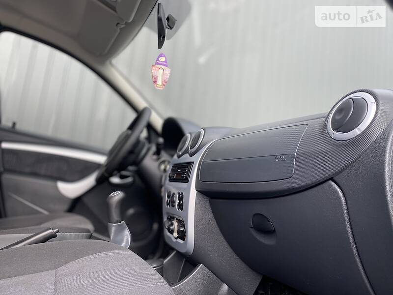 Универсал Dacia Logan 2009 в Дрогобыче