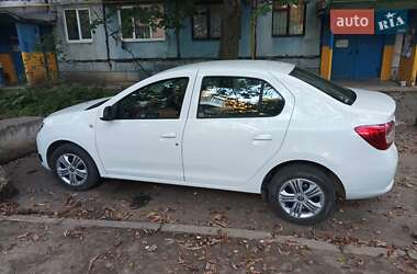 Седан Dacia Logan 2013 в Кропивницькому