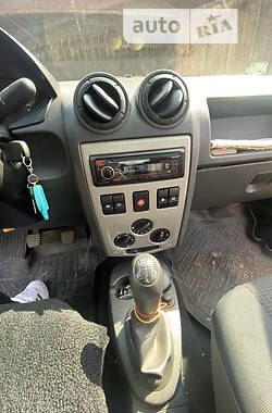 Седан Dacia Logan 2007 в Запорожье