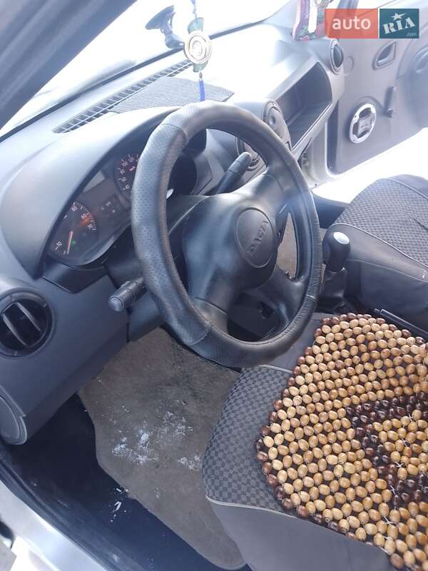 Седан Dacia Logan 2006 в Сколе фото 12 Седан Dacia Logan 2006 в Сколе