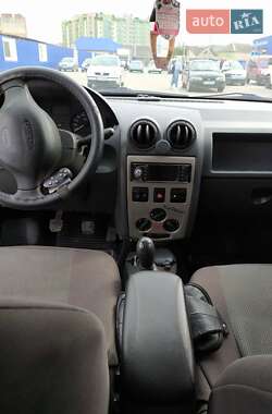 Седан Dacia Logan 2008 в 