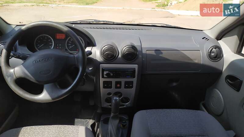 Минивэн Dacia Logan 2007 в Малой Виске