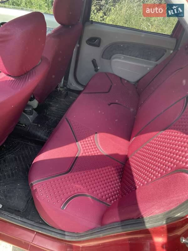 Позашляховик / Кросовер Dacia Logan 2004 в Іршаві фото 9 Позашляховик / Кросовер Dacia Logan 2004 в Іршаві