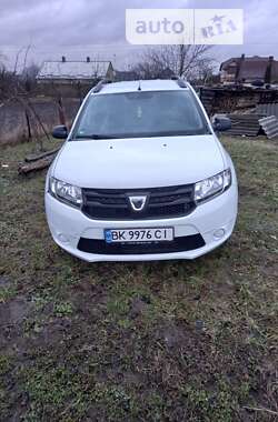 Седан Dacia Logan 2015 в Ровно