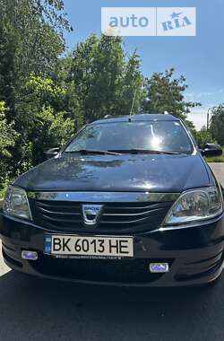 Седан Dacia Logan 2012 в 